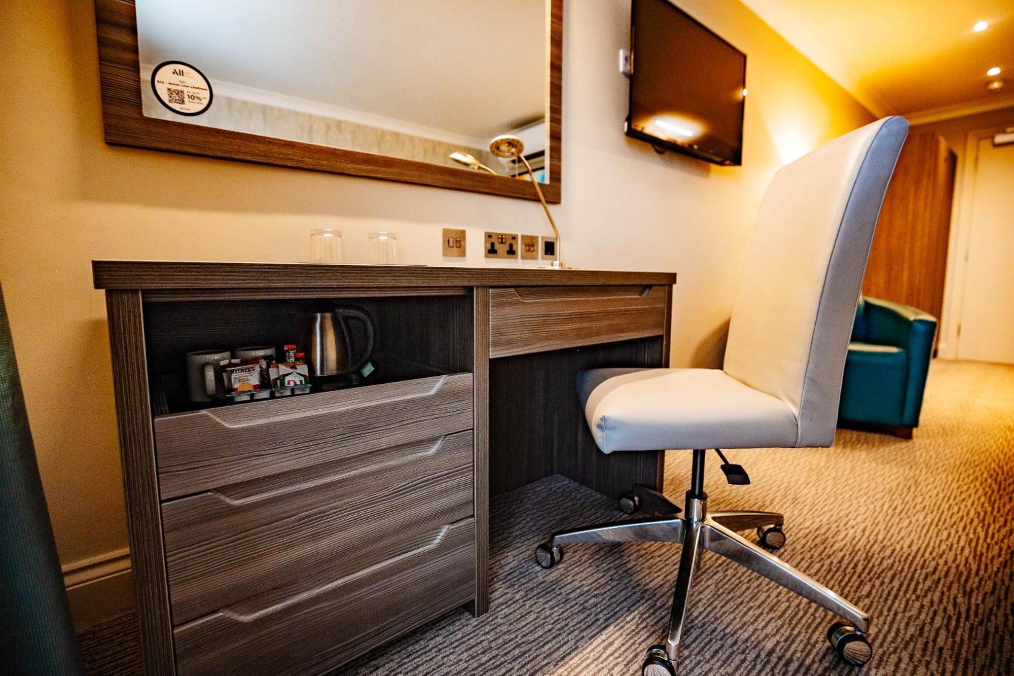 Mercure Milton Keynes Hotel Eksteriør bilde